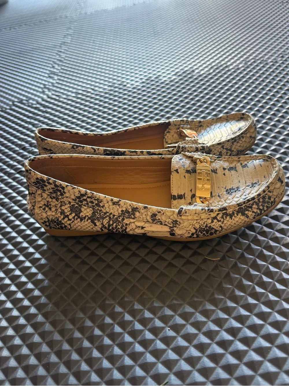 Coach snakeskin print loafers 6.5 women’s